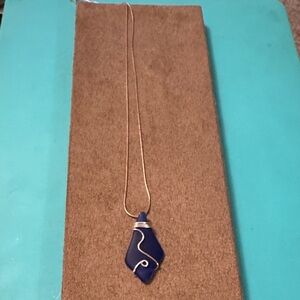 Elegant Blue Pendant Necklace